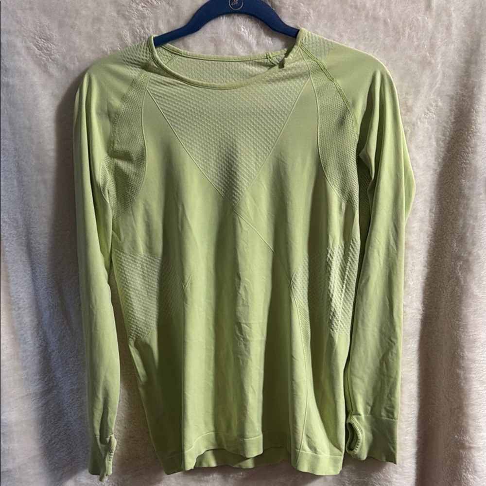 Women's Light Green Long Sleeve running shirt. Size small